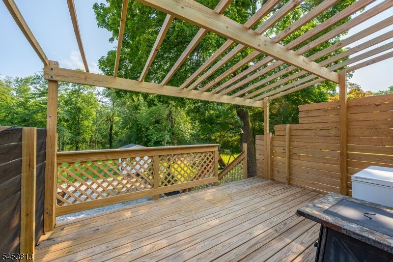 Property Photo:  15 Apache Trl  NJ 07866 