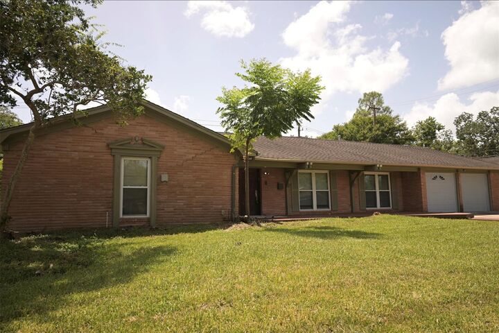 Property Photo:  9810 Cliffwood Drive  TX 77096 