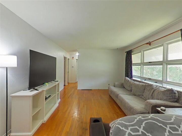 Property Photo: 2307 Valley Brook Lane MO 64503