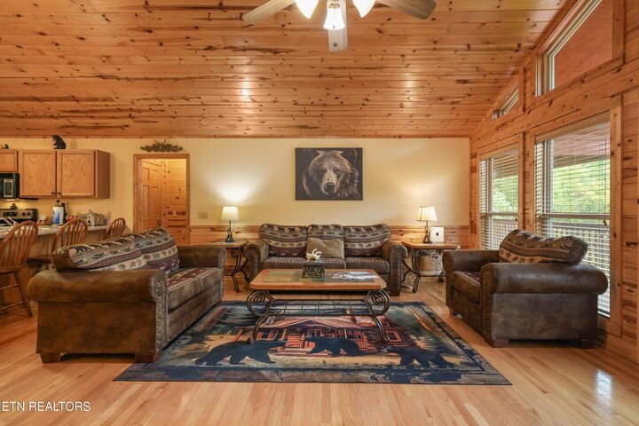 Property Photo: 1029 Shadow Ridge Drive TN 37862