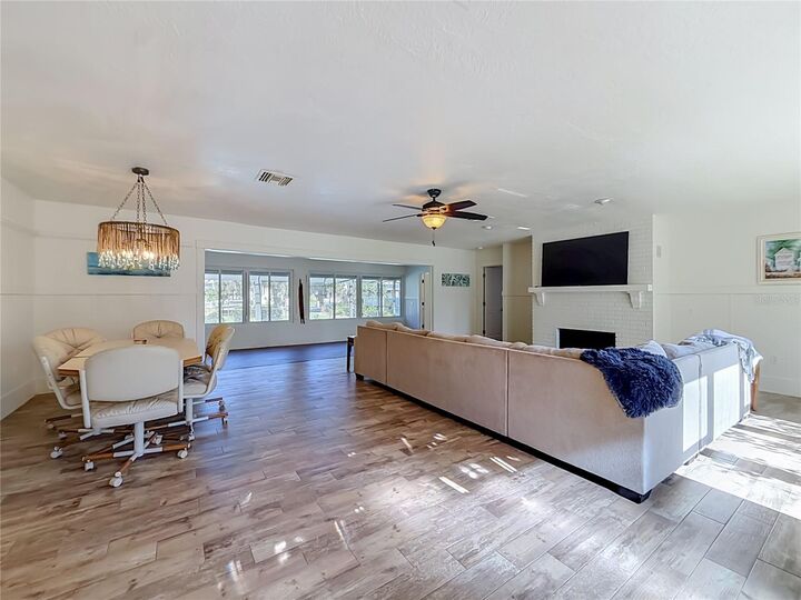 Property Photo: 536 NW 9th Avenue FL 34428