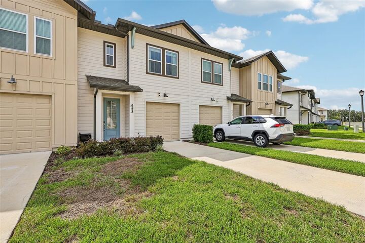 Property Photo: 658 Longboat Drive FL 33896