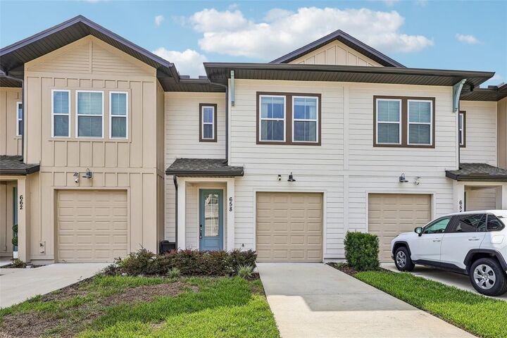 Property Photo:  658 Longboat Drive  FL 33896 