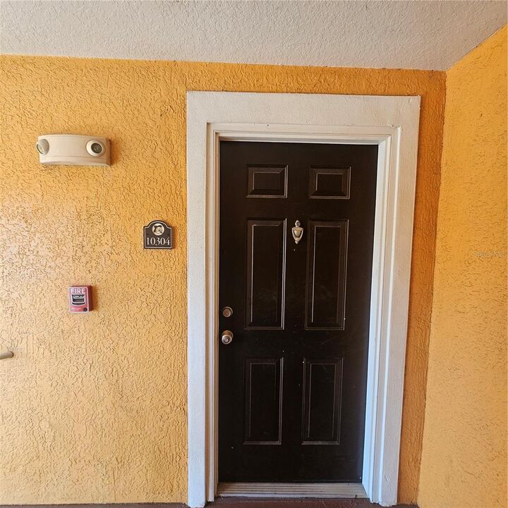 Property Photo: 5483 Vineland Road 10304 FL 32811