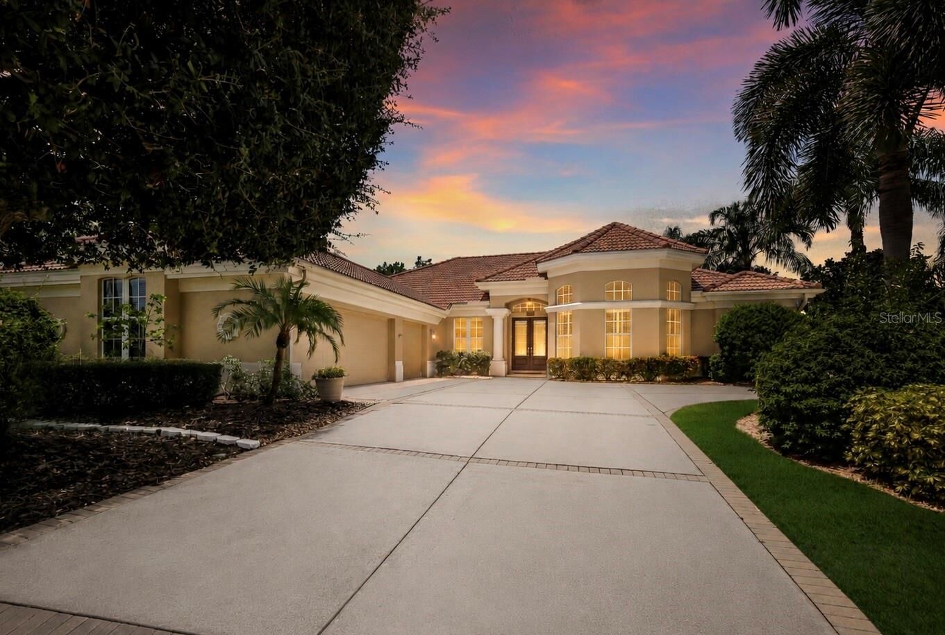 Property Photo:  7219 Ashland Glen  FL 34202 