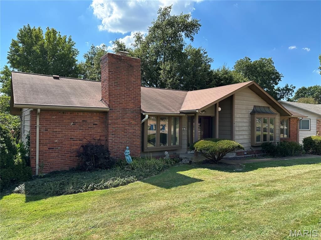 Property Photo: 681 Henry Avenue MO 63011