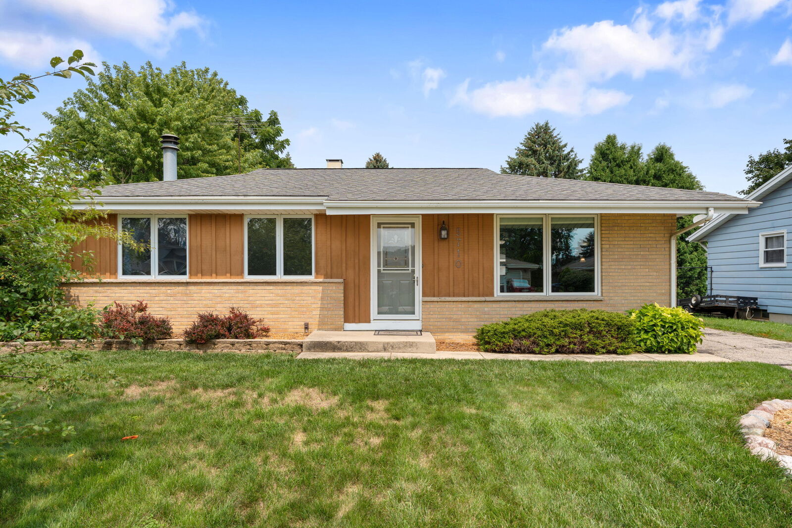 Property Photo: 5710 Freedy Ave WI 53406