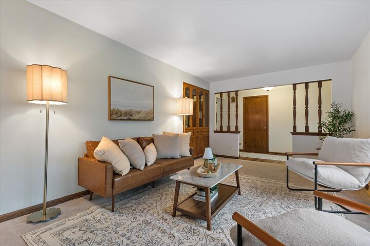 Property Photo: W265n6553 Beacon Hills Cir WI 53089