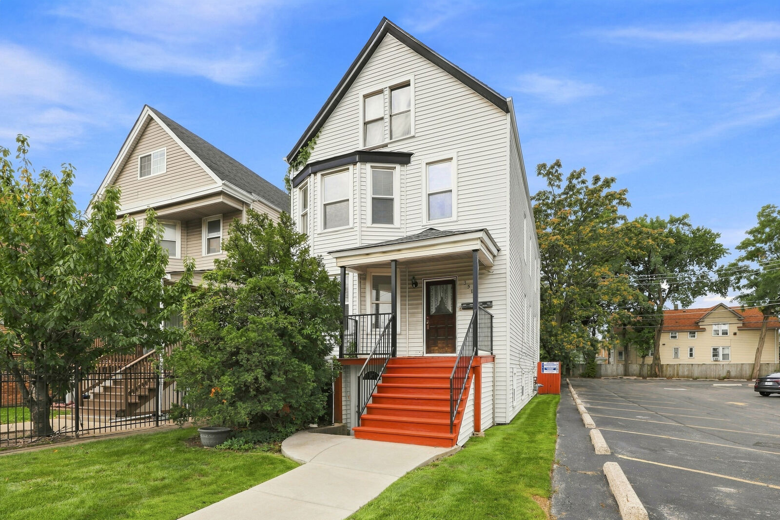 Property Photo: 3516 N Cicero Avenue IL 60641