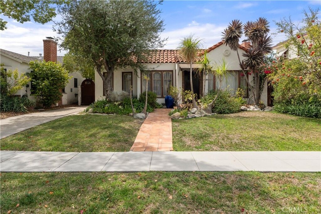 Property Photo: 3729 Olive CA 90807