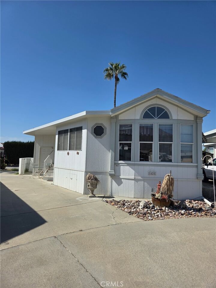 Property Photo:  1425 Prospect 75  CA 92583 