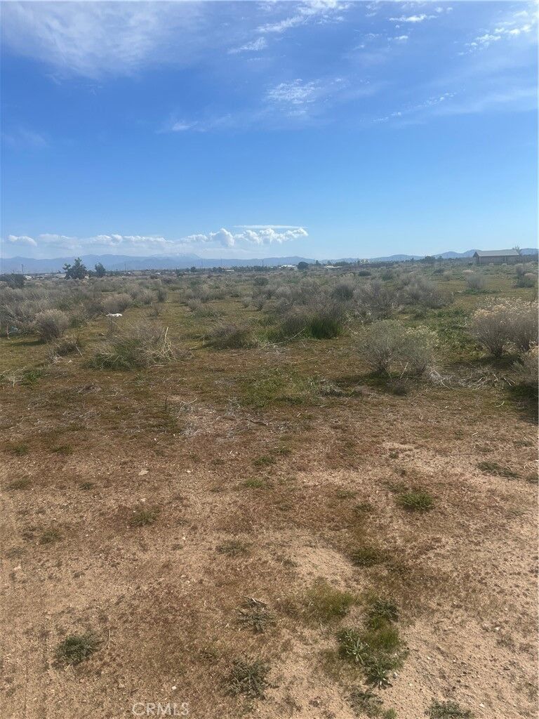 Property Photo:  0 Ca-18  CA 92371 