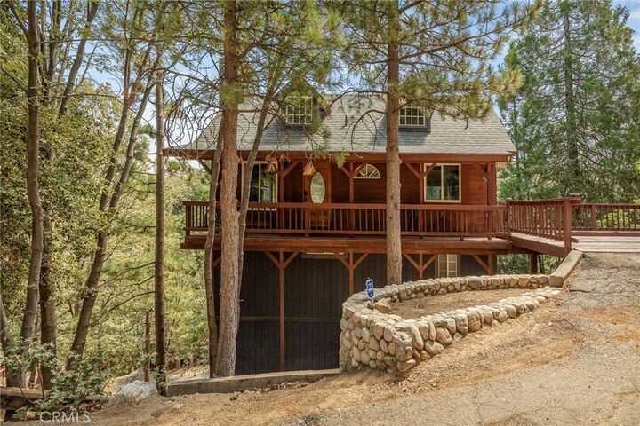 Property Photo:  1208 Aleutian  CA 92352 