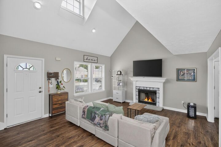 Property Photo:  411 Watersedge Ln  TN 37086 