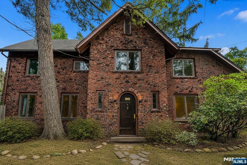 Property Photo: 8 Harriot Avenue NJ 07640
