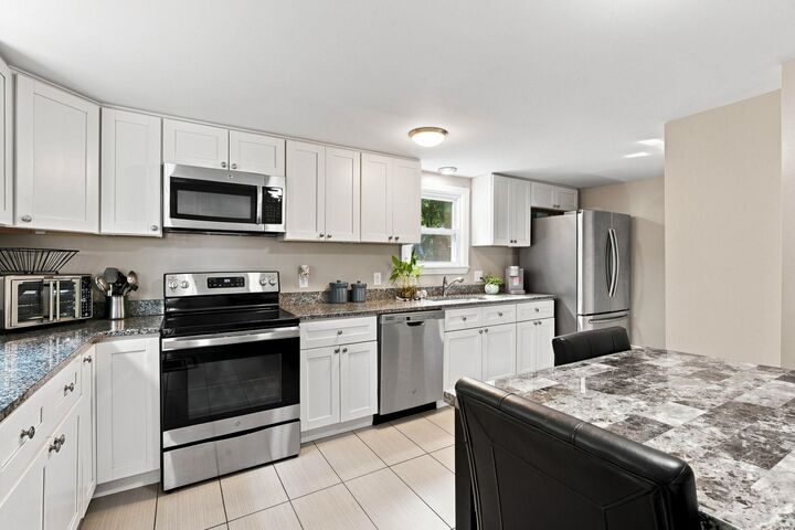 Property Photo: 1000 Greenland Road NH 03801