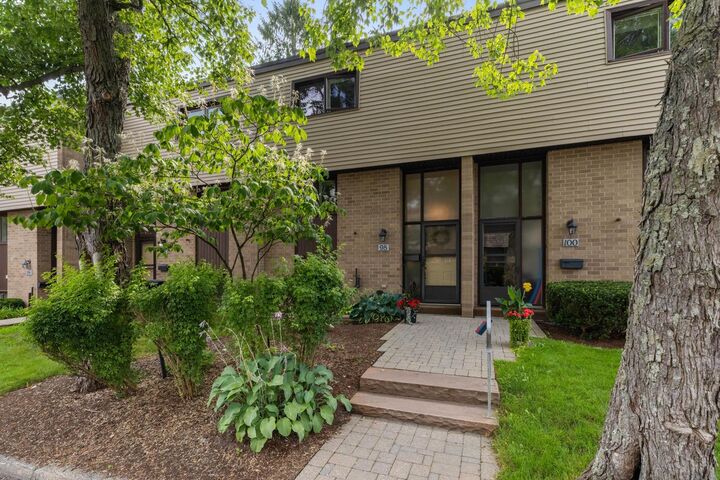 Property Photo: 98 Forestside Crescent NS B3M 1M4