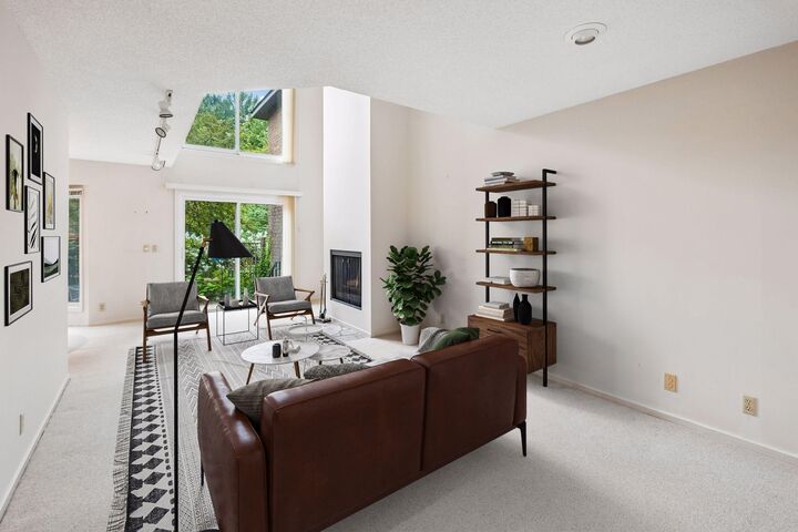 Property Photo:  1926 Dupont Avenue S  MN 55403 