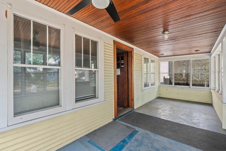 Property Photo:  1980 Stanford Avenue  MN 55105 
