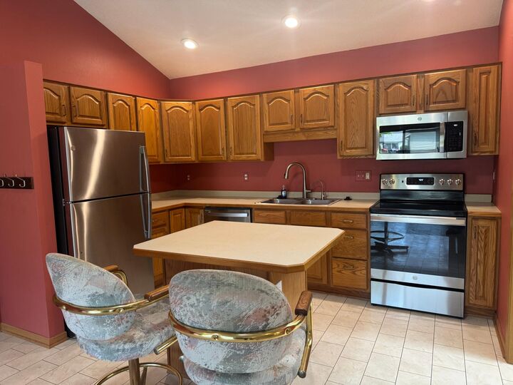 Property Photo: 300 Roosevelt Road SW #12 MN 56601