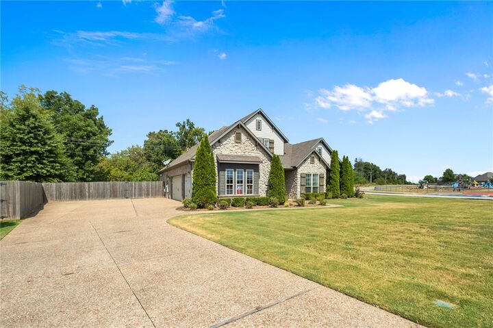 Property Photo:  5800 SW Broadway Street  AR 72713 