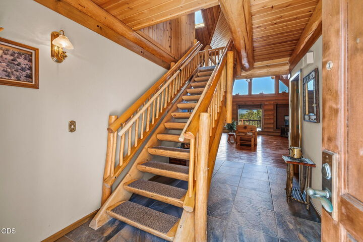 Property Photo:  65155 Smokey Ridge Road  OR 97703 