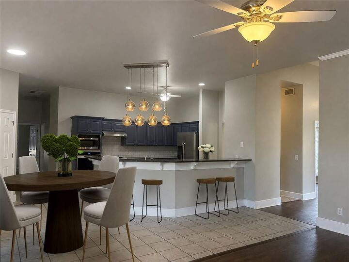 Property Photo: 2009 Del Simmons Drive OK 73003
