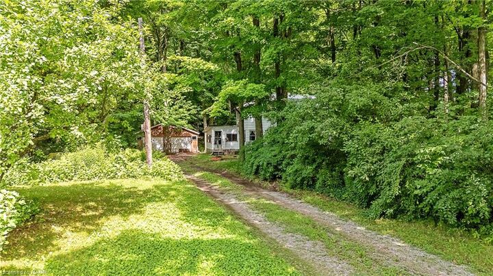 Property Photo: 2529 Campbellville Road ON L9T 2X7