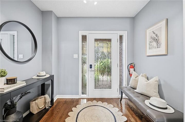 Property Photo: 419 Parklane Road ON L6H 4J6