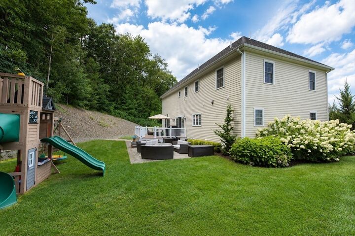 Property Photo:  4 E Meadow Ln  MA 01949 