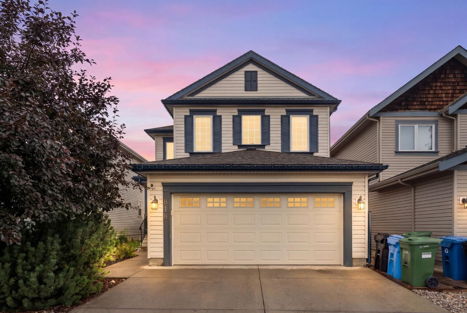 Property Photo: 818 Copperfield Boulevard SE AB T2Z 4R7