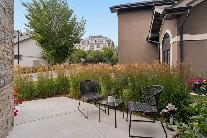 Property Photo: 25 Quarry Common SE AB T2C 5T3