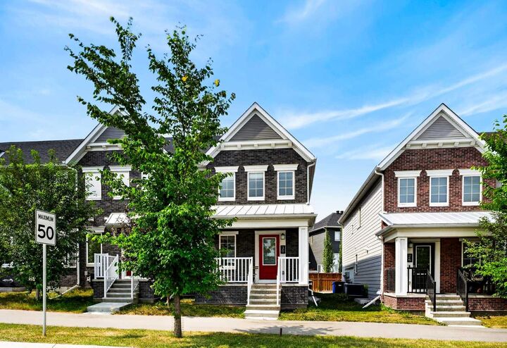 Property Photo:  30 Yorkville Boulevard SW  AB T2X 4K6 