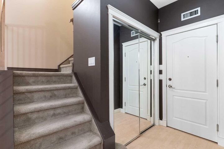 Property Photo:  1606 4 Street NW 103  AB T2M 2Y9 