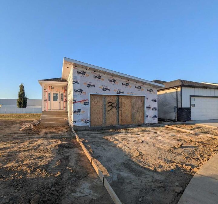 324 Somerside Road SE — photo 1