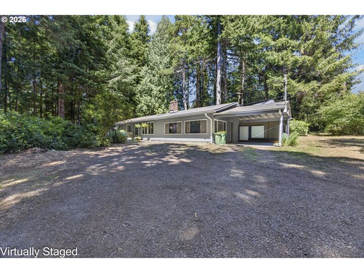 Property Photo: 5665 Peninsula Rd OR 97439