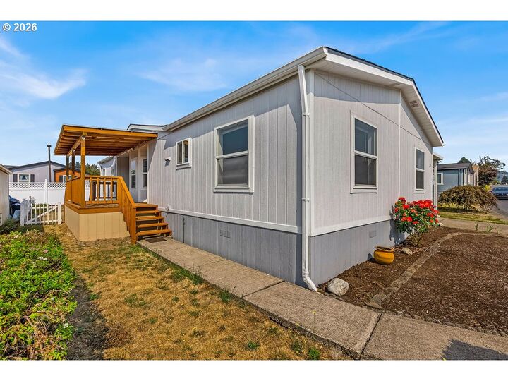 Property Photo: 12450 SW Fischer Rd 235 OR 97224