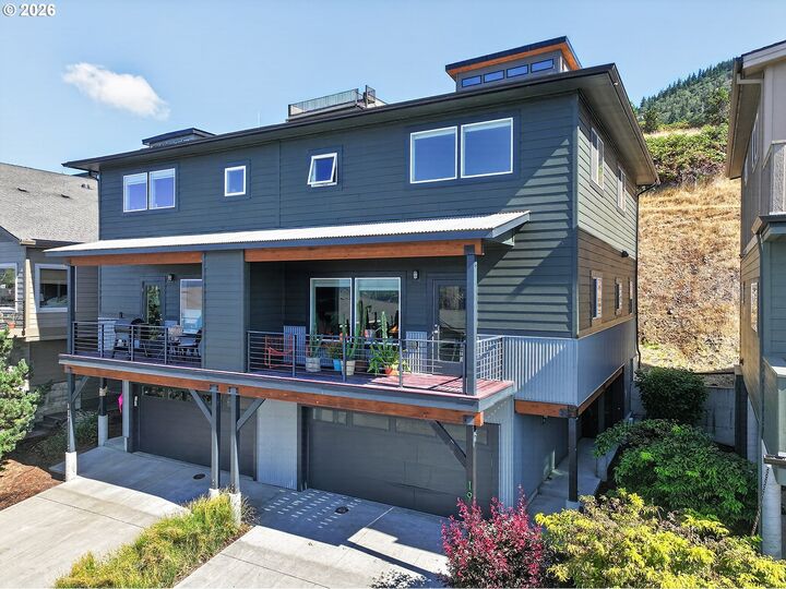 Property Photo:  119 Ingram Pl  WA 98672 
