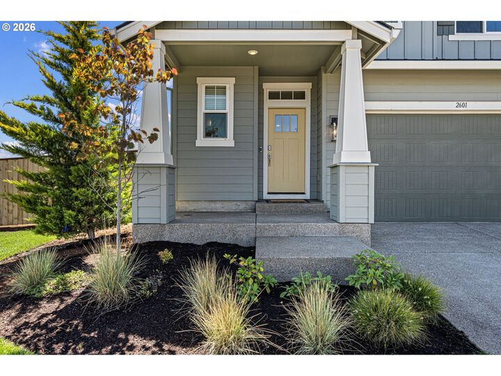 Property Photo: 2601 W 13th Pl OR 97448