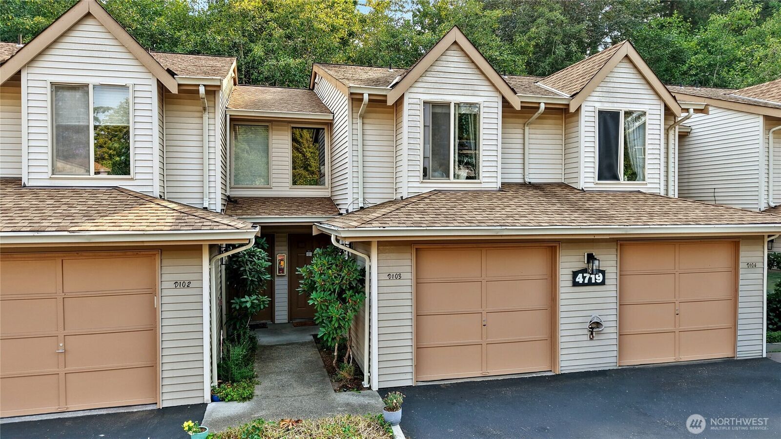 Property Photo:  4719 NW Walgren Drive D-103  WA 98383 