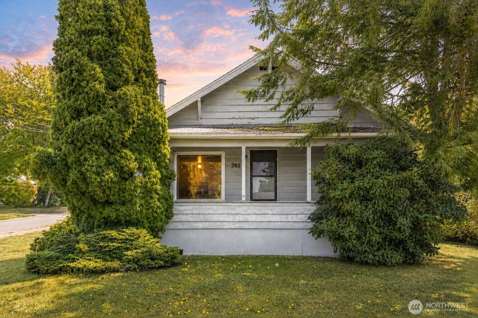 Property Photo:  202 S 7th Street  WA 98274 