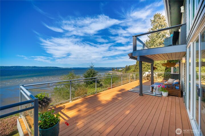 Property Photo: 3626 SW Dash Point Road WA 98023