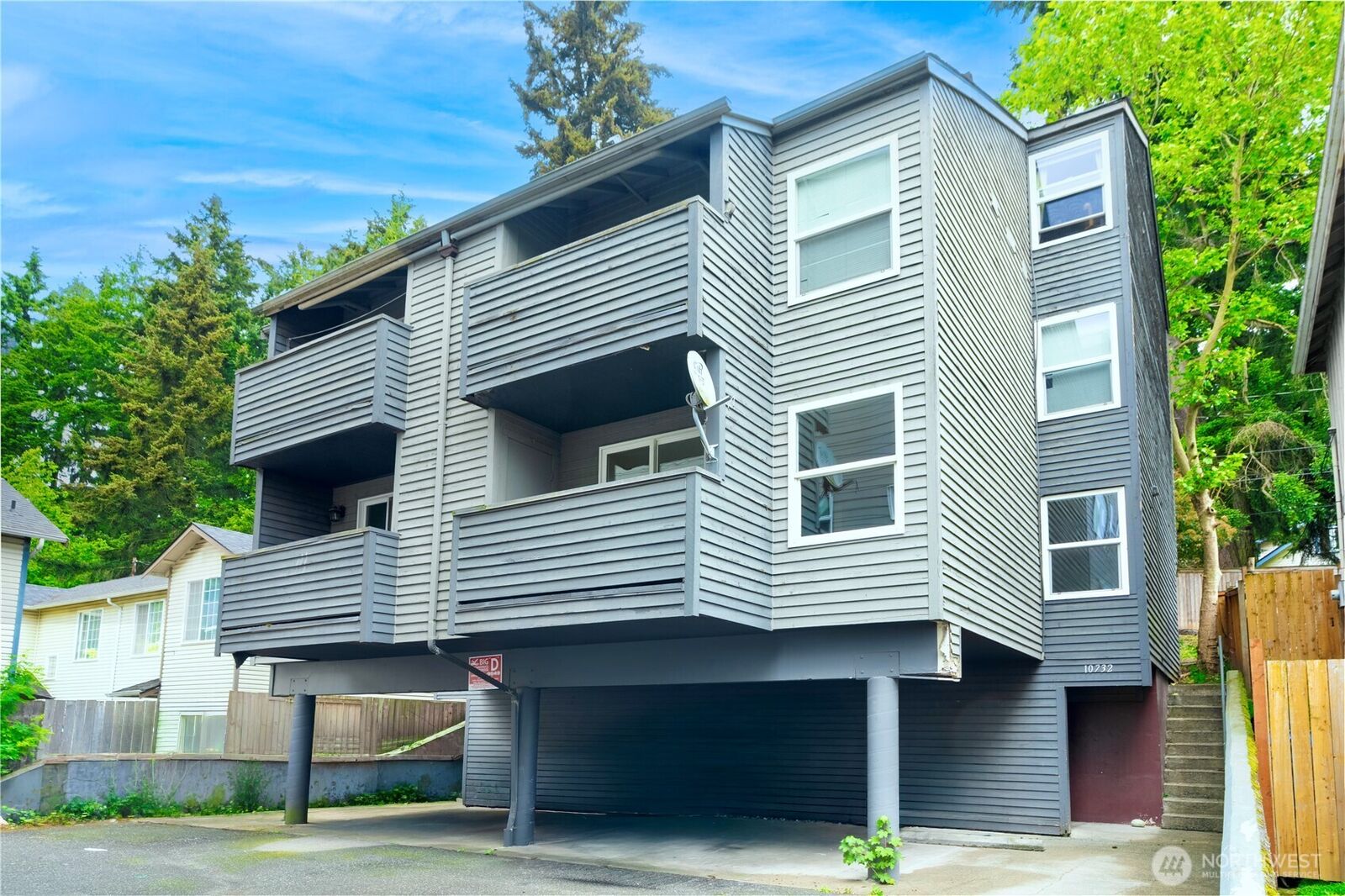 Property Photo:  10732  Stone Avenue N 2  WA 98133 