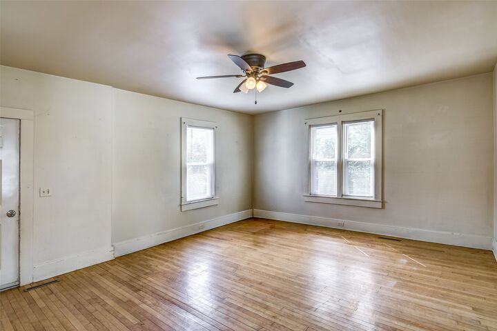 Property Photo:  1022 E Madison Street  WI 54703 