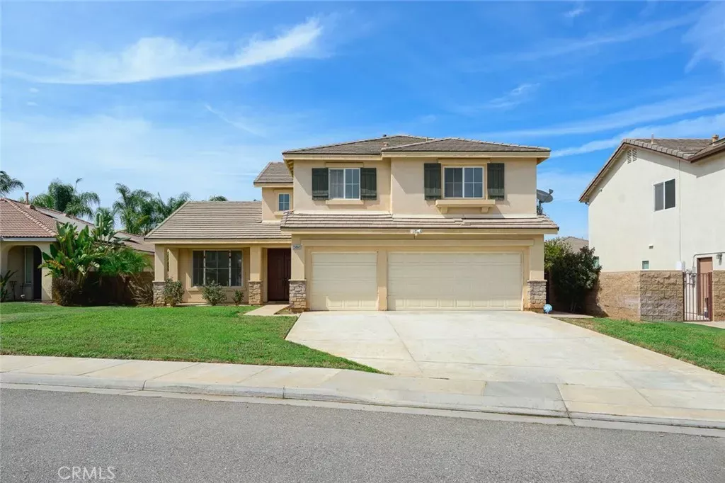 Property Photo:  25868 Boulder Rock Pl  CA 92585 