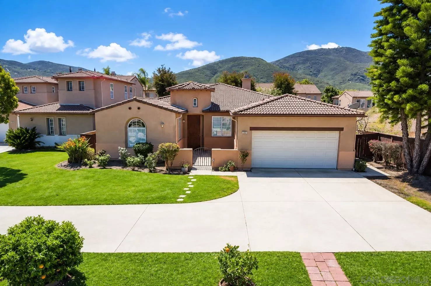 Property Photo: 391 Camino Carta CA 92078