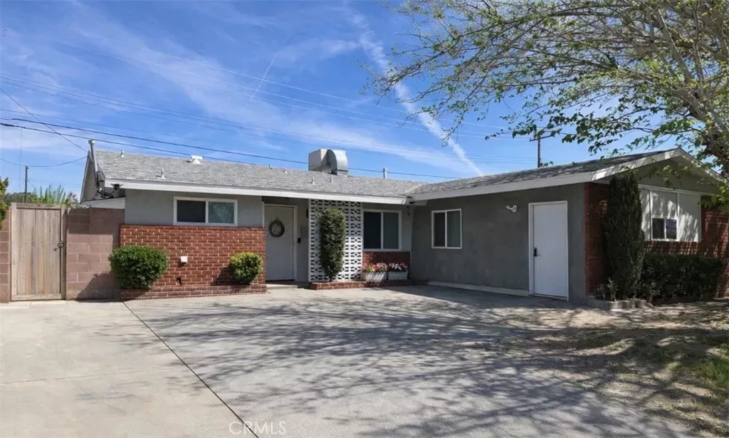Property Photo: 45414 Raysack CA 93535