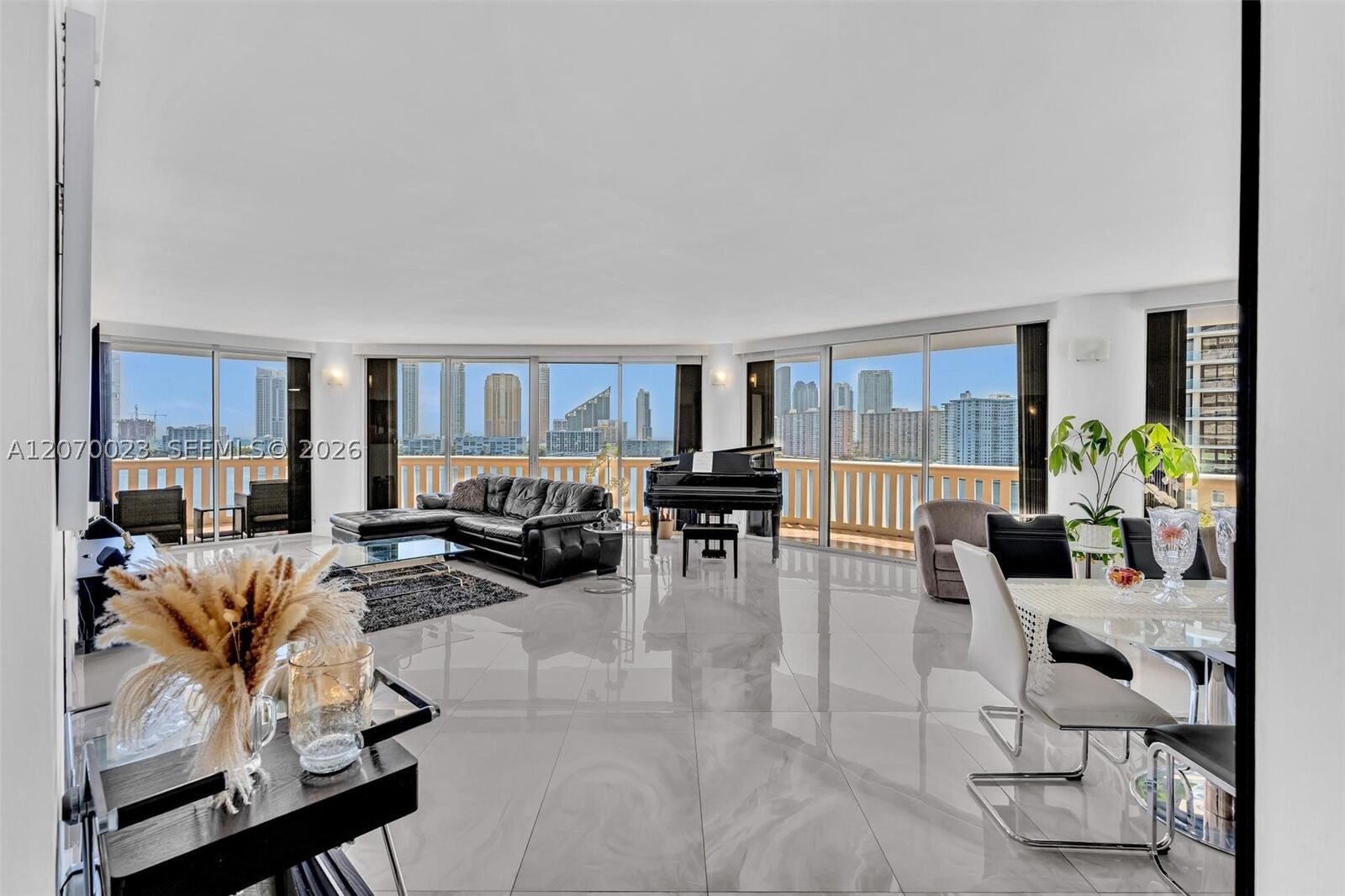Property Photo: 3000 Island Blvd 1106 FL 33160