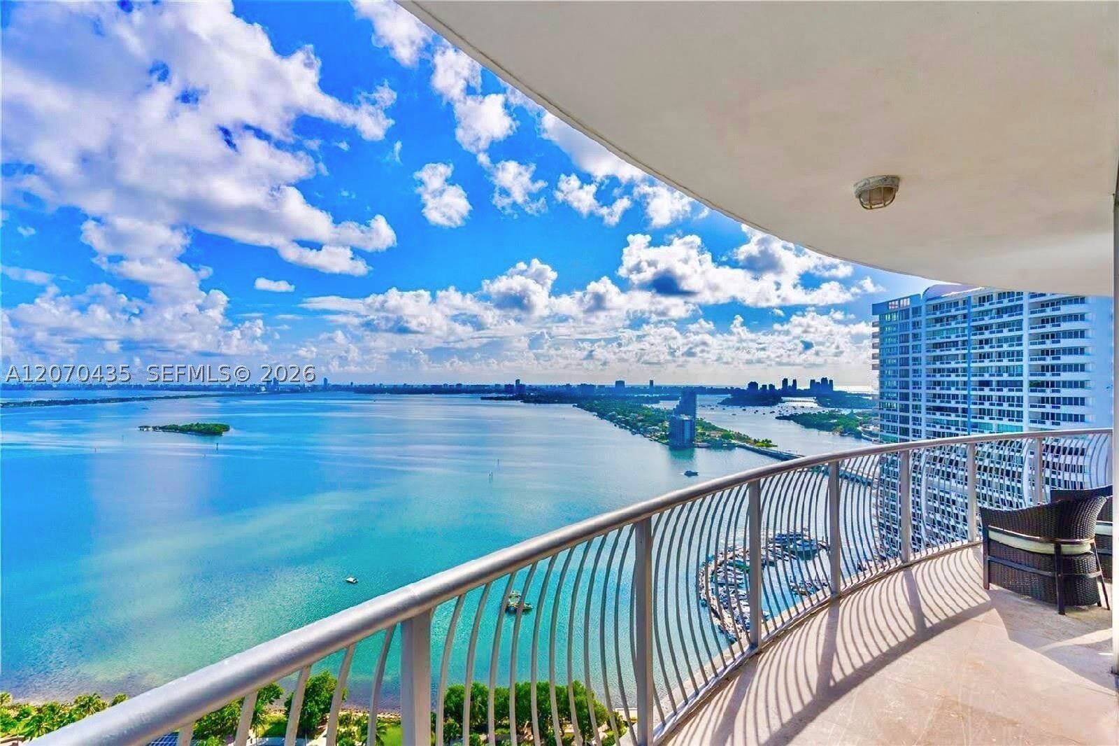 Property Photo: 1750 N Bayshore Dr 2202 FL 33132