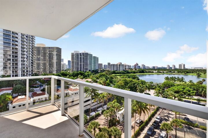 Property Photo:  